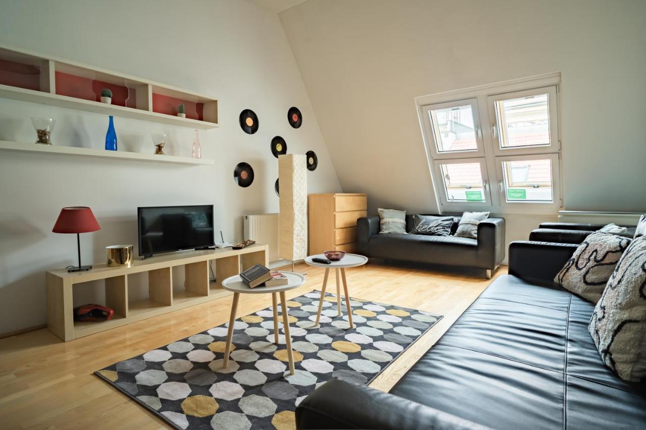 Central Apartment At Gozsdu Court, 60 Sqm, 2 Rooms With 2 Ac, Elevators, Kitchen Budapeste Exterior foto