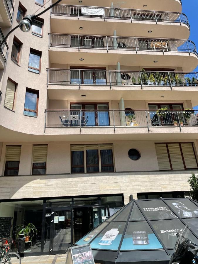 Central Apartment At Gozsdu Court, 60 Sqm, 2 Rooms With 2 Ac, Elevators, Kitchen Budapeste Exterior foto